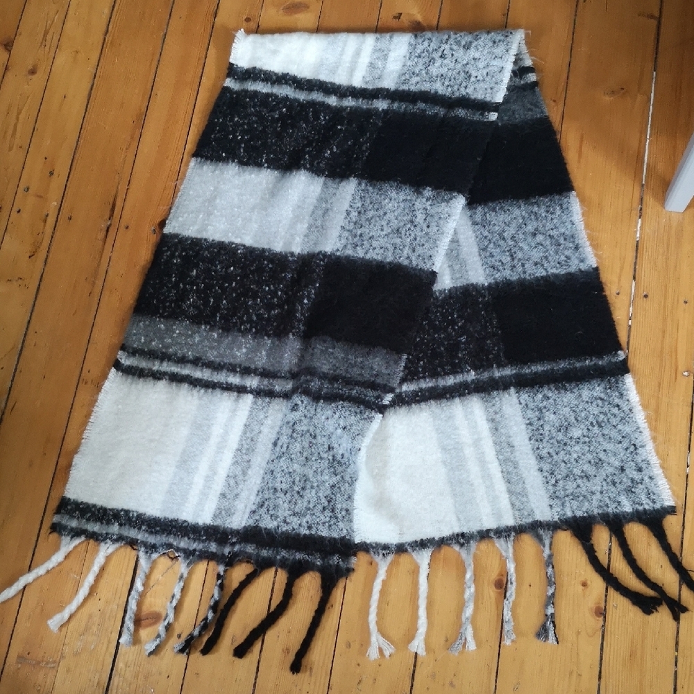 Black and White Plaid Scarf